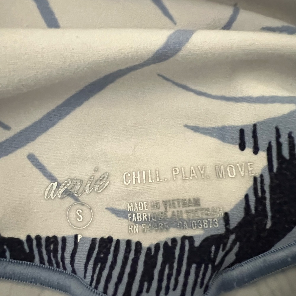 Aerie Women's Black/Blue and Cream Leaf Print Leggings - Picture 2 of 2